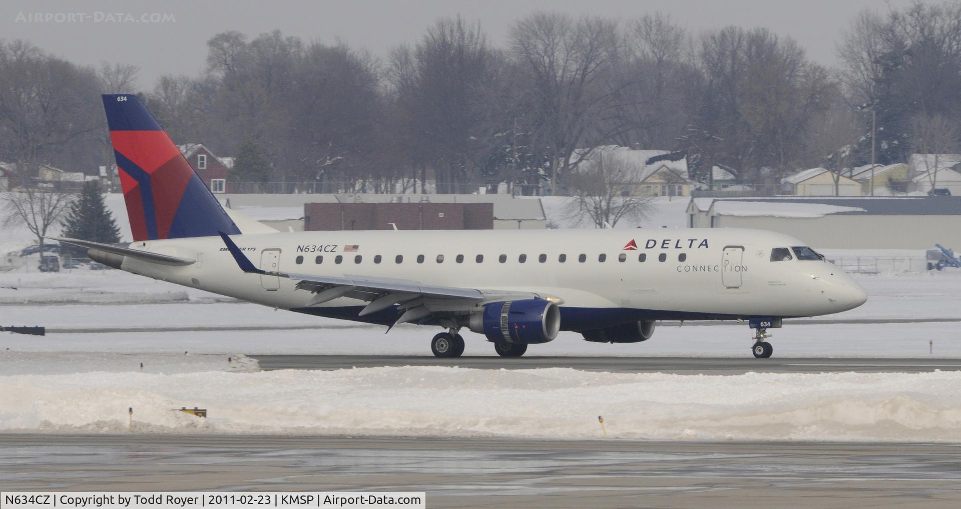 N634CZ, 2008 Embraer 175LR (ERJ-170-200LR) C/N 17000246, Arriving At MSP