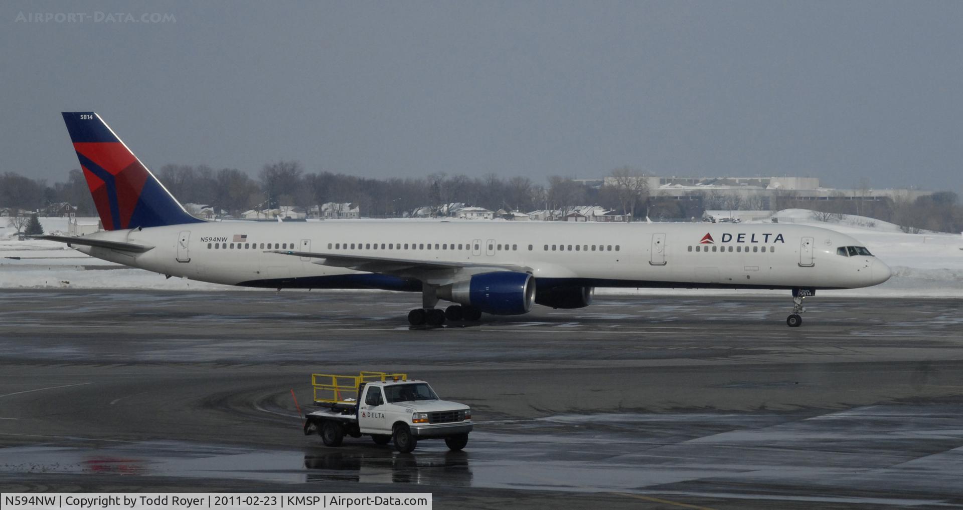 N594NW, 2003 Boeing 757-351 C/N 32994, Delta