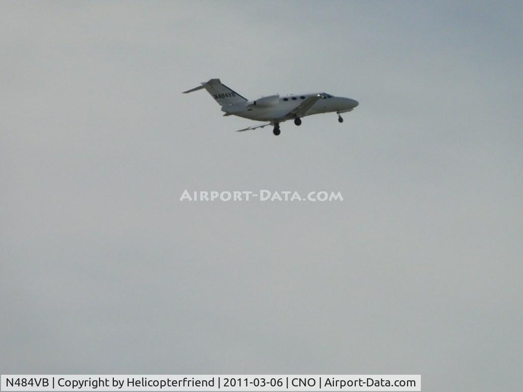 N484VB, Cessna 510 Citation Mustang C/N 510-0329, Quick lift off from runway 26R and heading westbound with wheels still extended