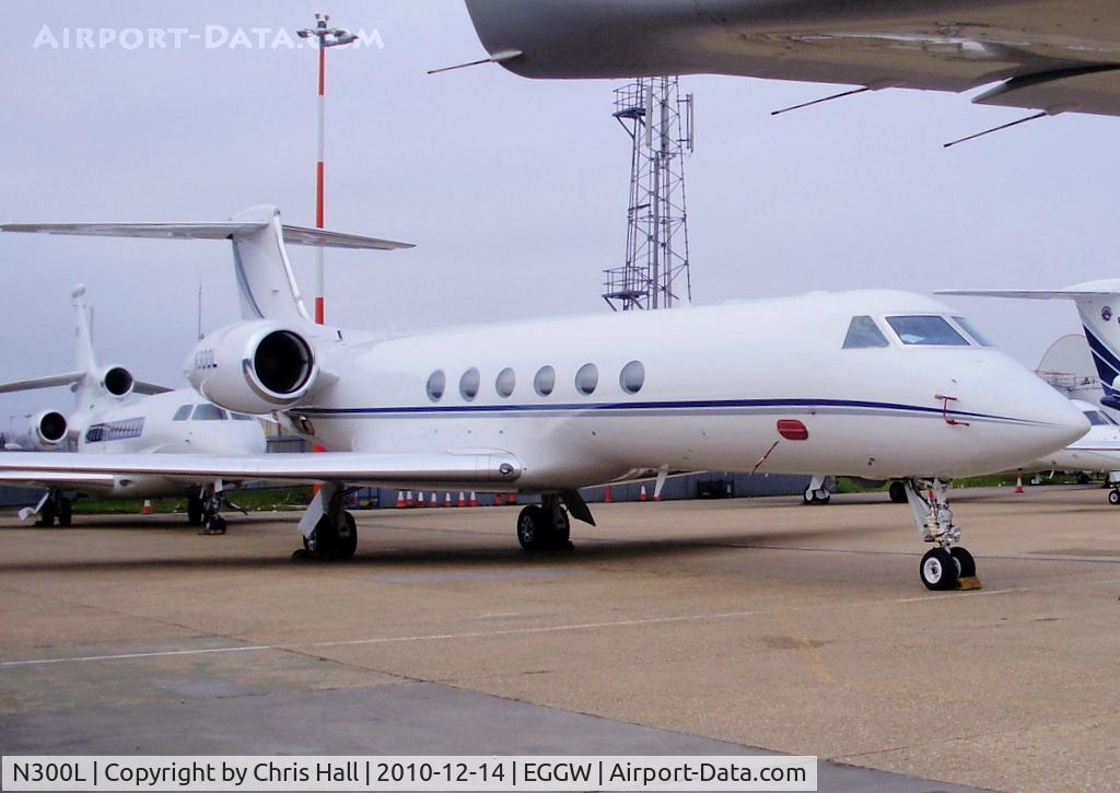 N300L, 1996 Gulfstream Aerospace G-V C/N 507, Leonore Annenberg