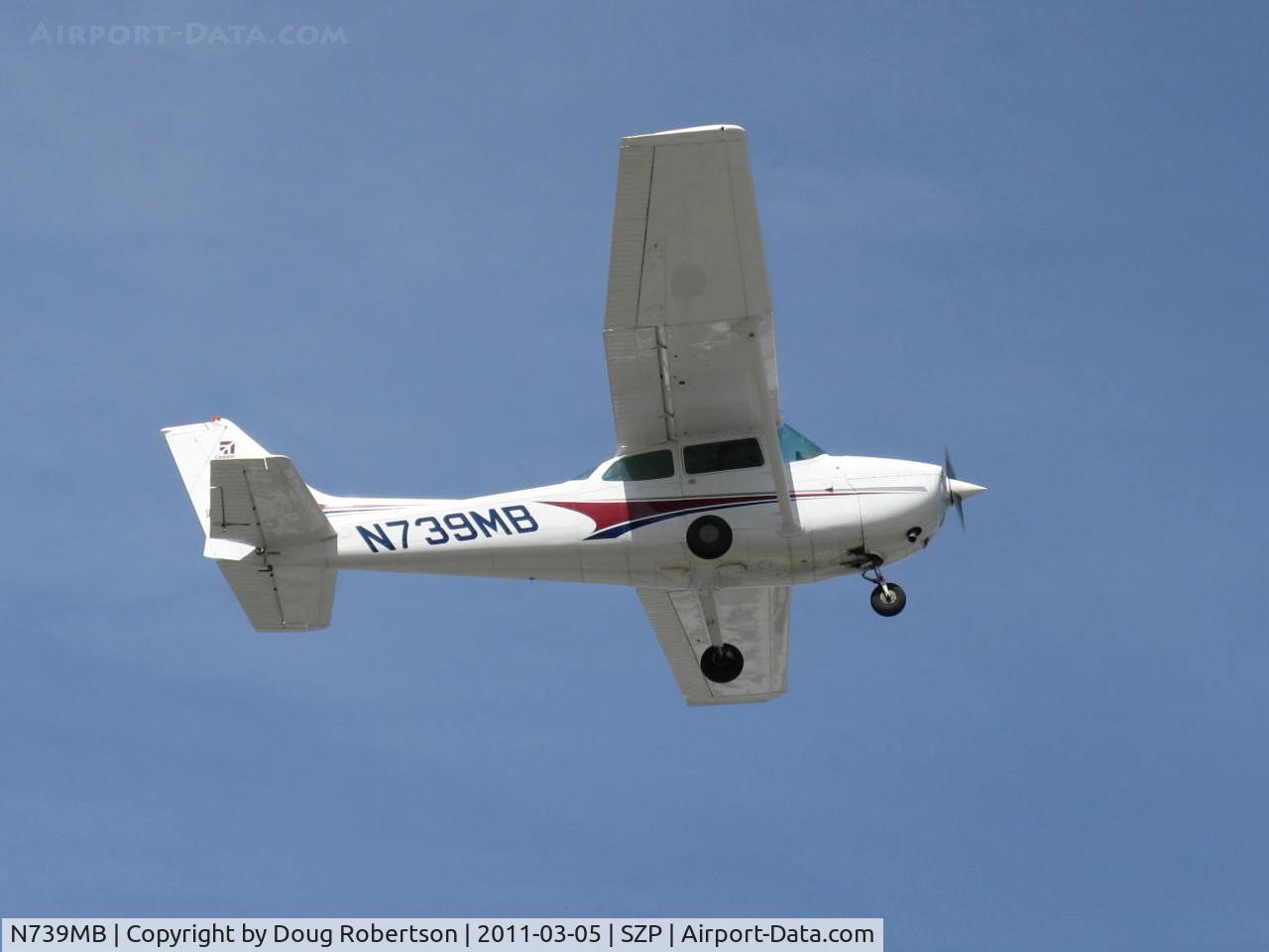 N739MB, 1978 Cessna 172N C/N 17270641, 1978 Cessna 172N SKYHAWK, Lycoming O-320-H2AD 160 Hp, takeoff climb Rwy 04