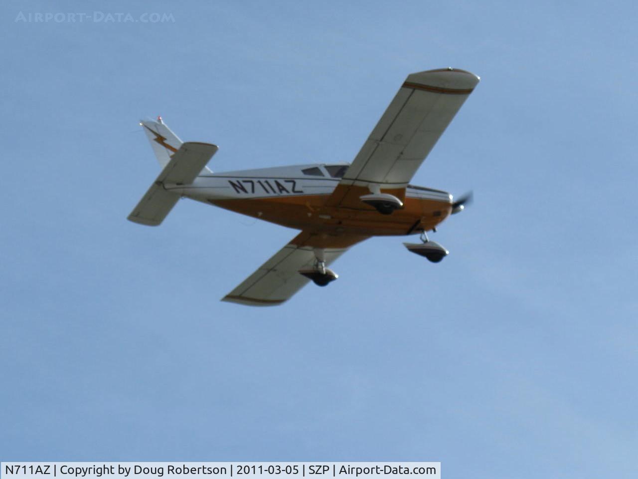N711AZ, 1970 Piper PA-28-235 Cherokee C/N 28-11361, 1970 Piper PA-28-235 CHEROKEE, Lycoming O-540-B4B5 235 Hp, takeoff climb Rwy 22