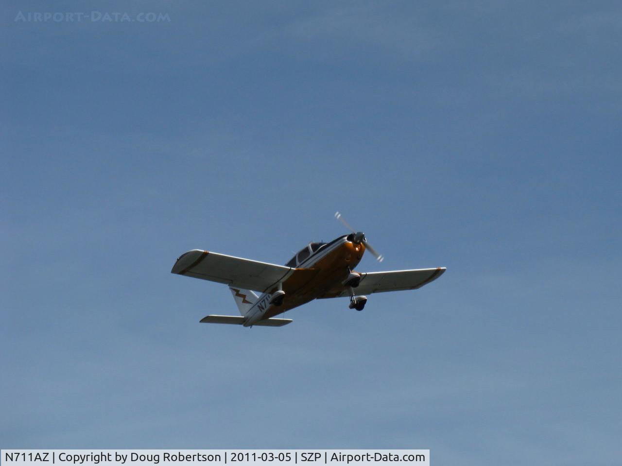 N711AZ, 1970 Piper PA-28-235 Cherokee C/N 28-11361, 1970 Piper PA-28-235 CHEROKEE, Lycoming O-540-B4B5 235 Hp, takeoff climb Rwy 22