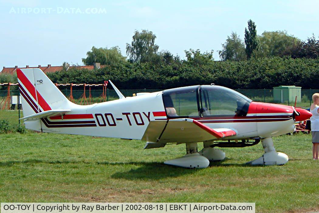 OO-TOY, Robin DR-400-120 Petit Prince C/N 1042, Robin DR.400/120 Petit Prince [1042] Kortrijk-Wevelgem~OO 18/08/2002