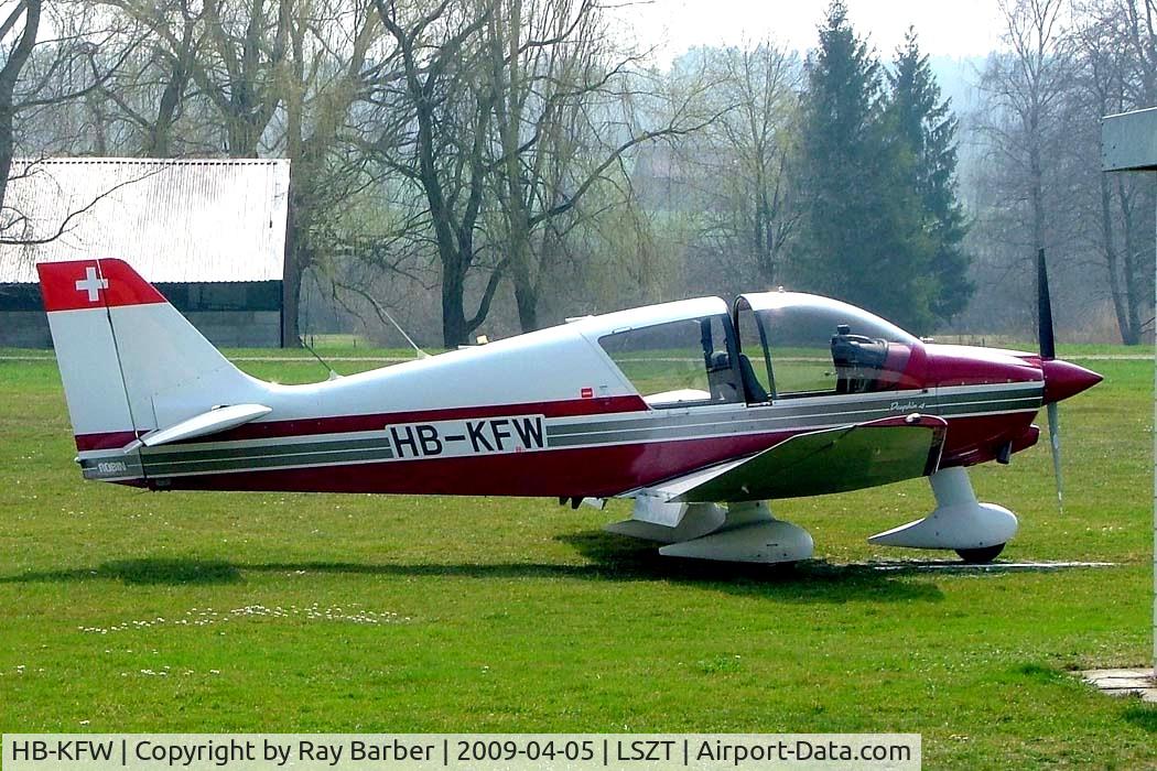 HB-KFW, 2005 Robin DR-400-140B Dauphin 4 Major C/N 2535, Robin DR.400/140B Major 80 [2535] Lommis~HB 05/04/2009.