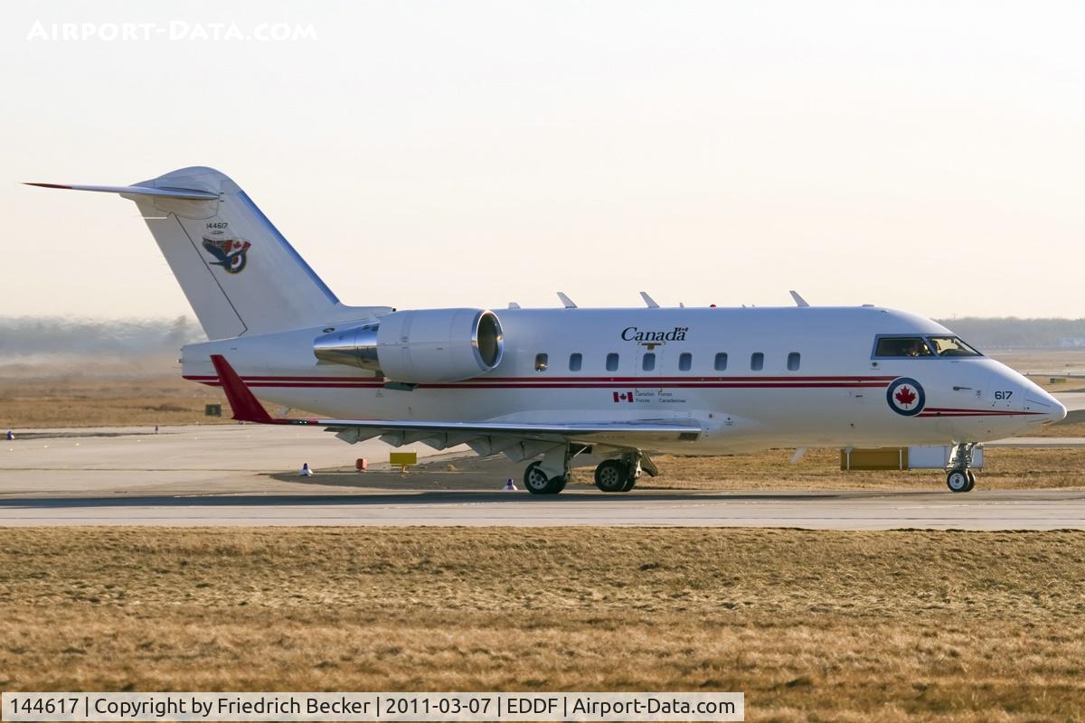 144617, 2002 Bombardier CC-144C Challenger (604/CL-600-2B16) C/N 5533, line up