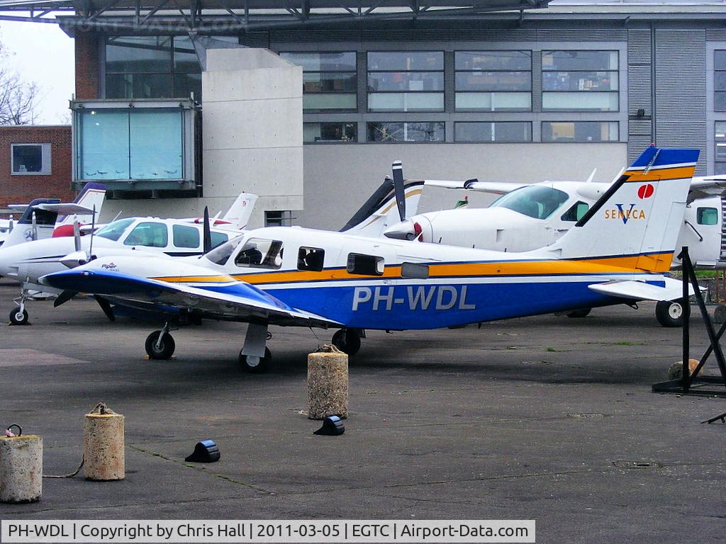 PH-WDL, Piper PA-34-220T Seneca V C/N 3449162, visitor to Cranfield