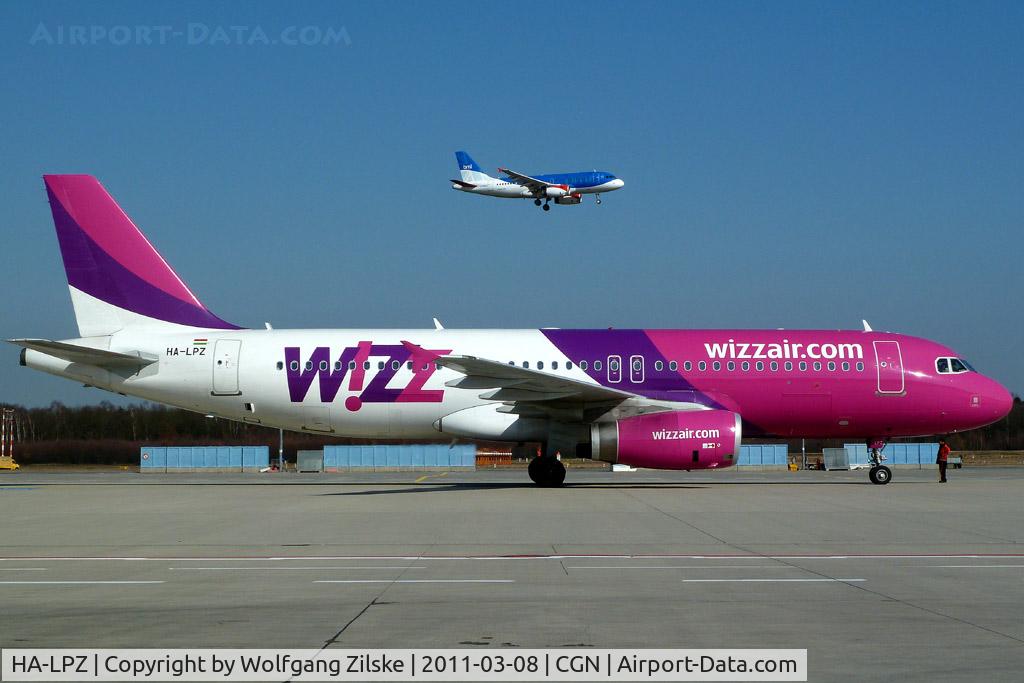 HA-LPZ, 2009 Airbus A320-232 C/N 4174, visitor