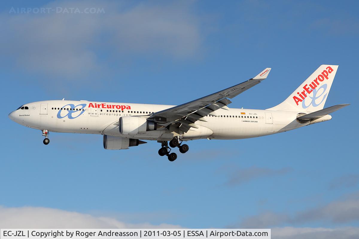 EC-JZL, 2007 Airbus A330-202 C/N 814, NVR828 arriving from Phuket