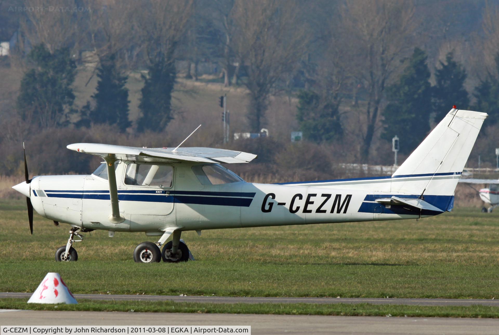 G-CEZM, 1981 Cessna 152 C/N 15285179, At Shoreham