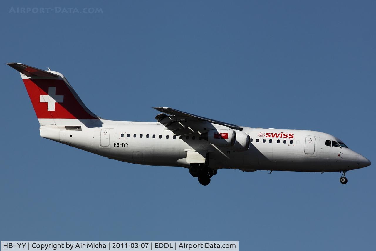 HB-IYY, 1998 British Aerospace Avro 146-RJ100 C/N E3339, Swissair