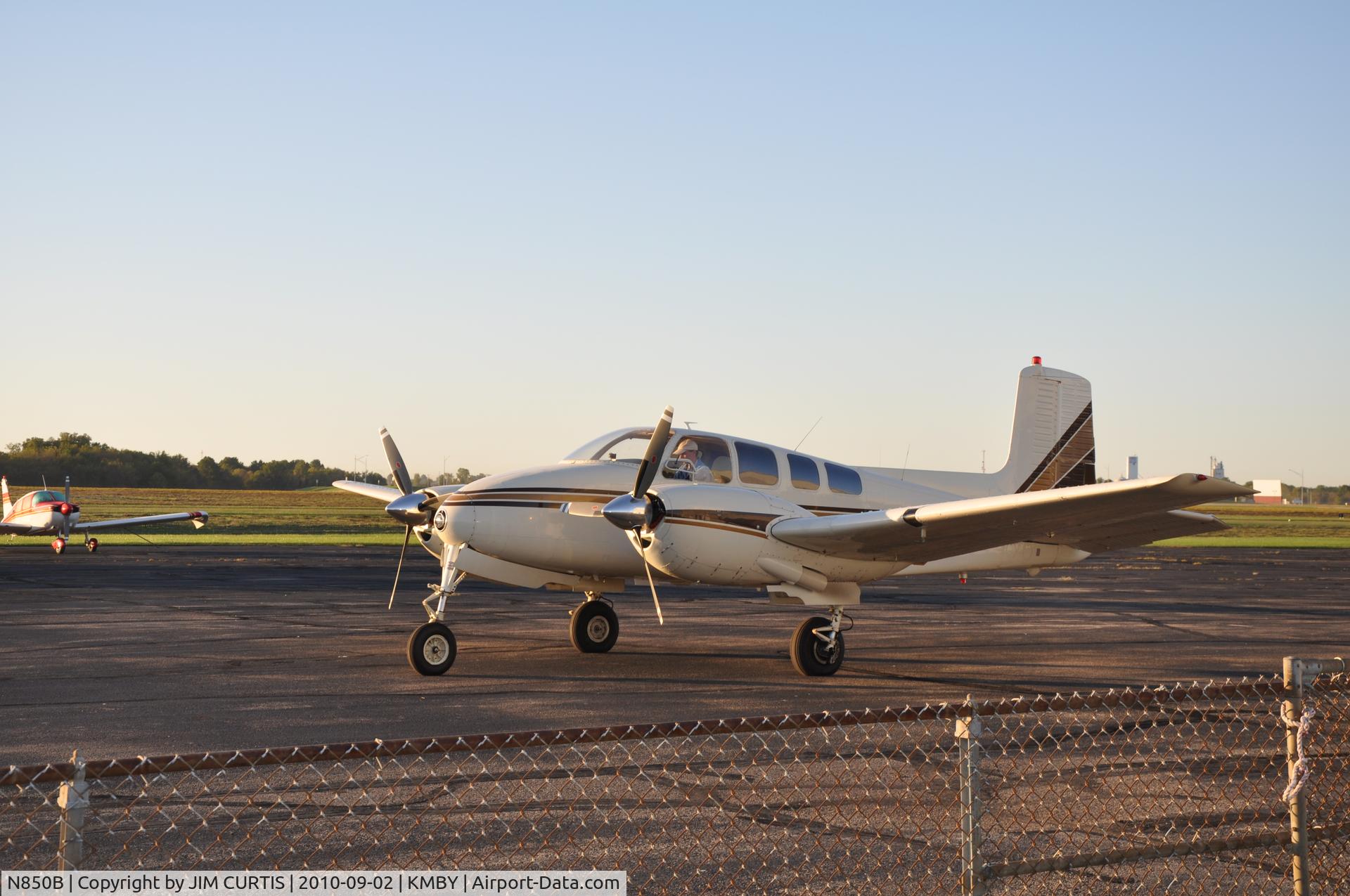 N850B, 1960 Beech D50E Twin Bonanza C/N DH-303, TWIN BONANZA