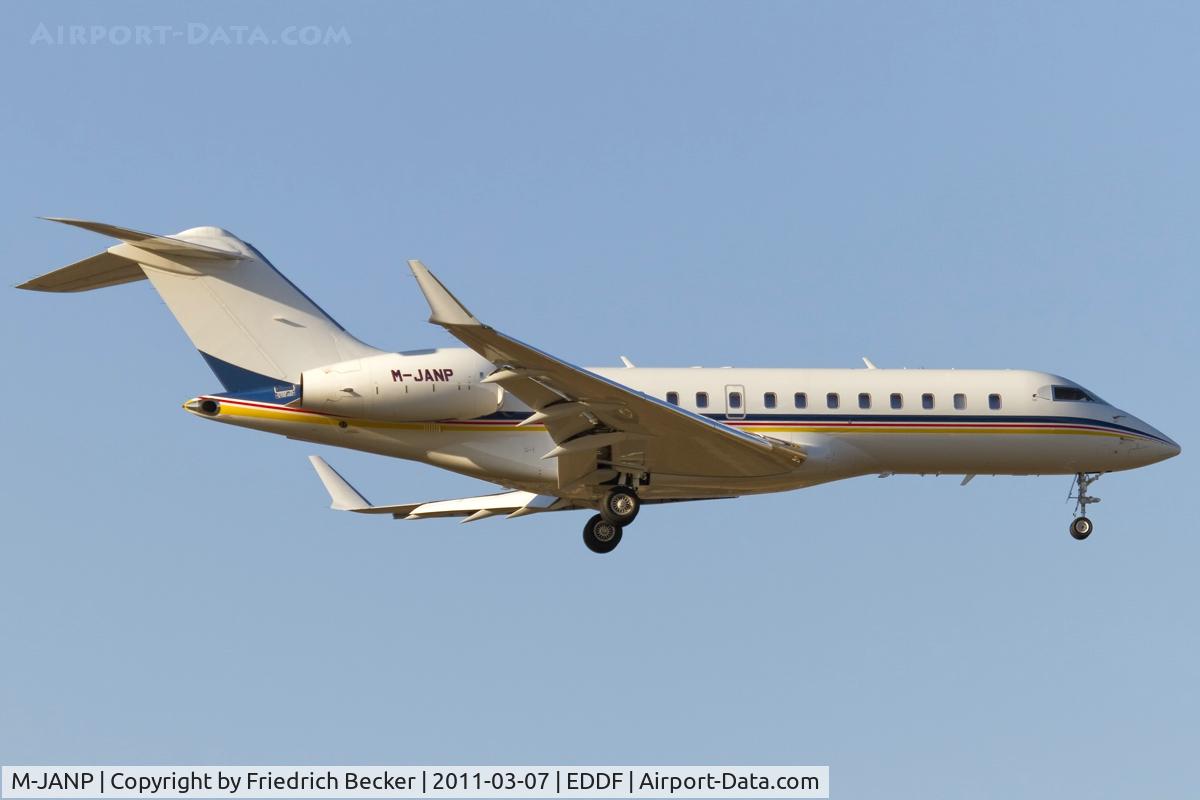 M-JANP, 2008 Bombardier BD-700-1A11 Global 5000 C/N 9293, on final