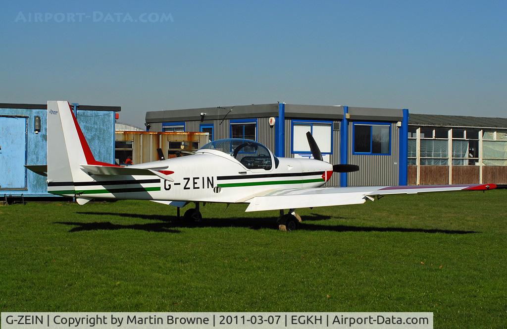 G-ZEIN, 1995 Slingsby T-67M-260 Firefly C/N 2234, SHOT AT HEADCORN