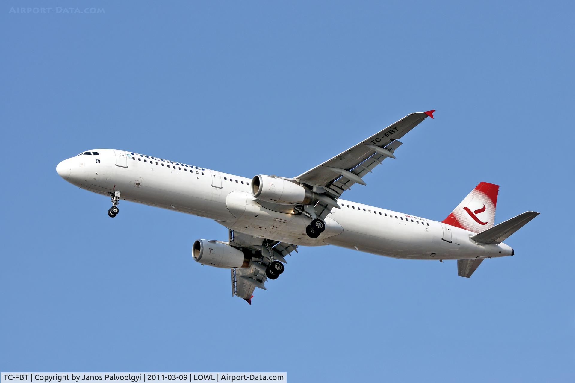 TC-FBT, 1998 Airbus A321-131 C/N 855, Free Bird Airlines Airbus A312-131 too approach on RWY26 in LOWL/LNZ