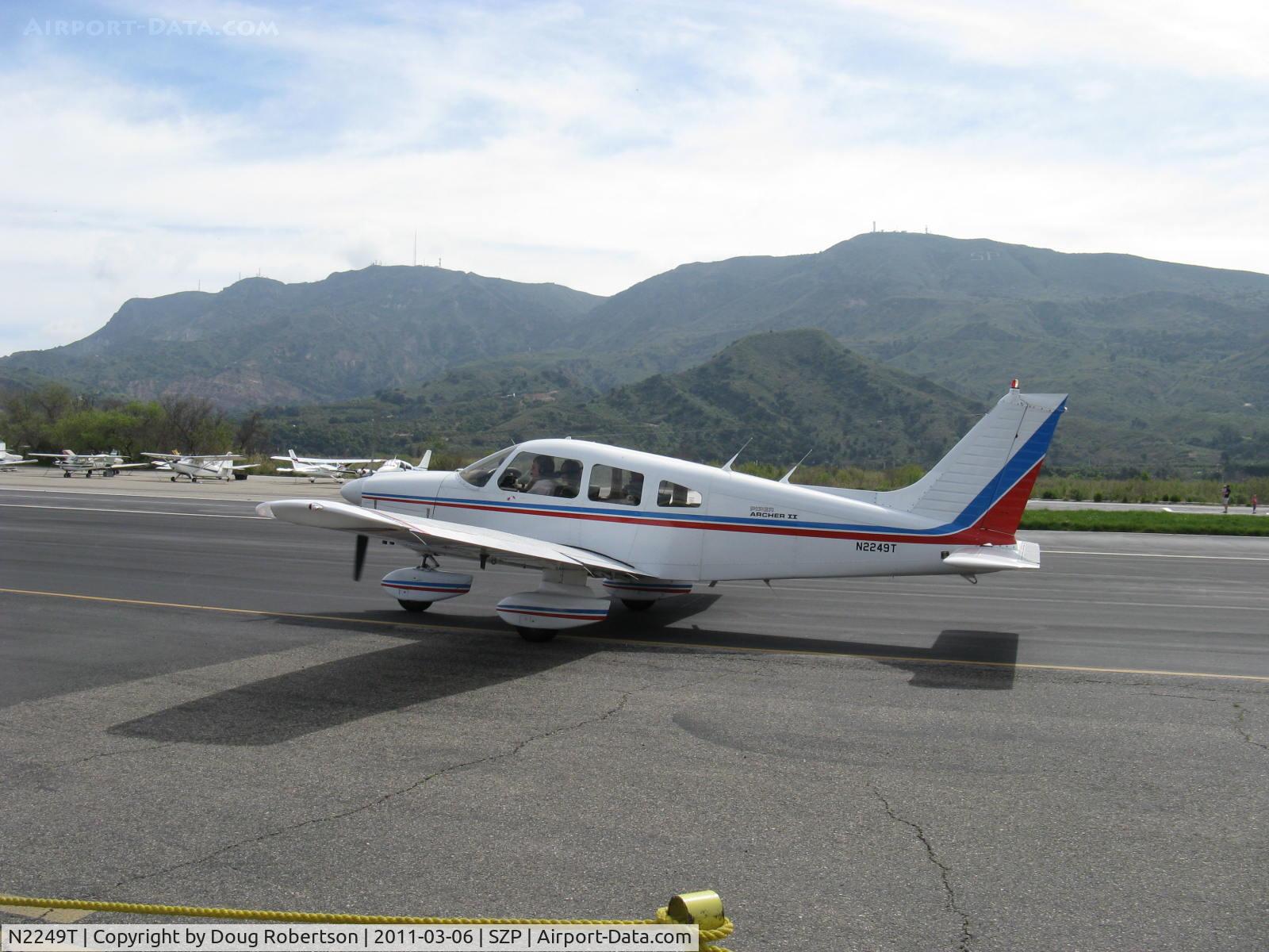 N2249T, 1979 Piper PA-28-181 Archer II C/N 28-7990318, 1979 Piper PA-28-181 ARCHER II, Lycoming O&VO-360 180 Hp, taxi