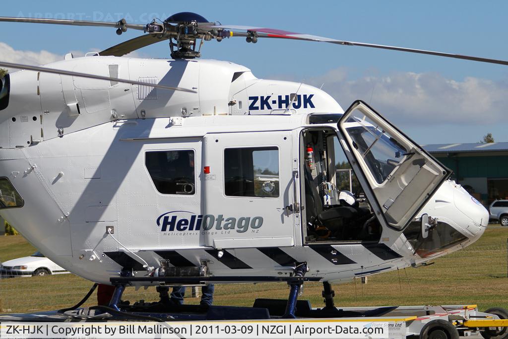 ZK-HJK, MBB-Kawasaki BK-117A-4 C/N 1020, up from DUD to assist with the earthquake rescues