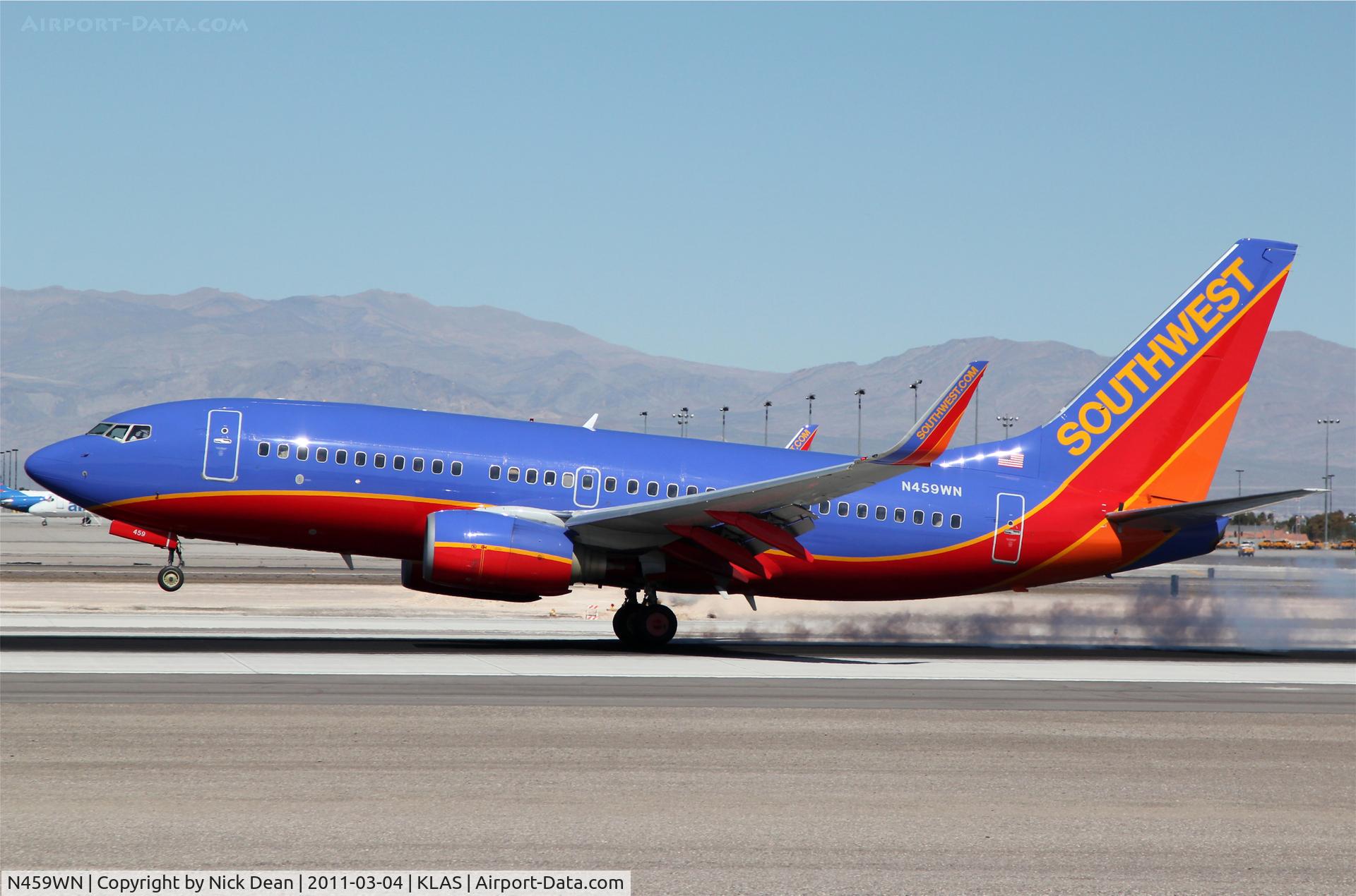 N459WN, 2004 Boeing 737-7H4 C/N 32497, KLAS