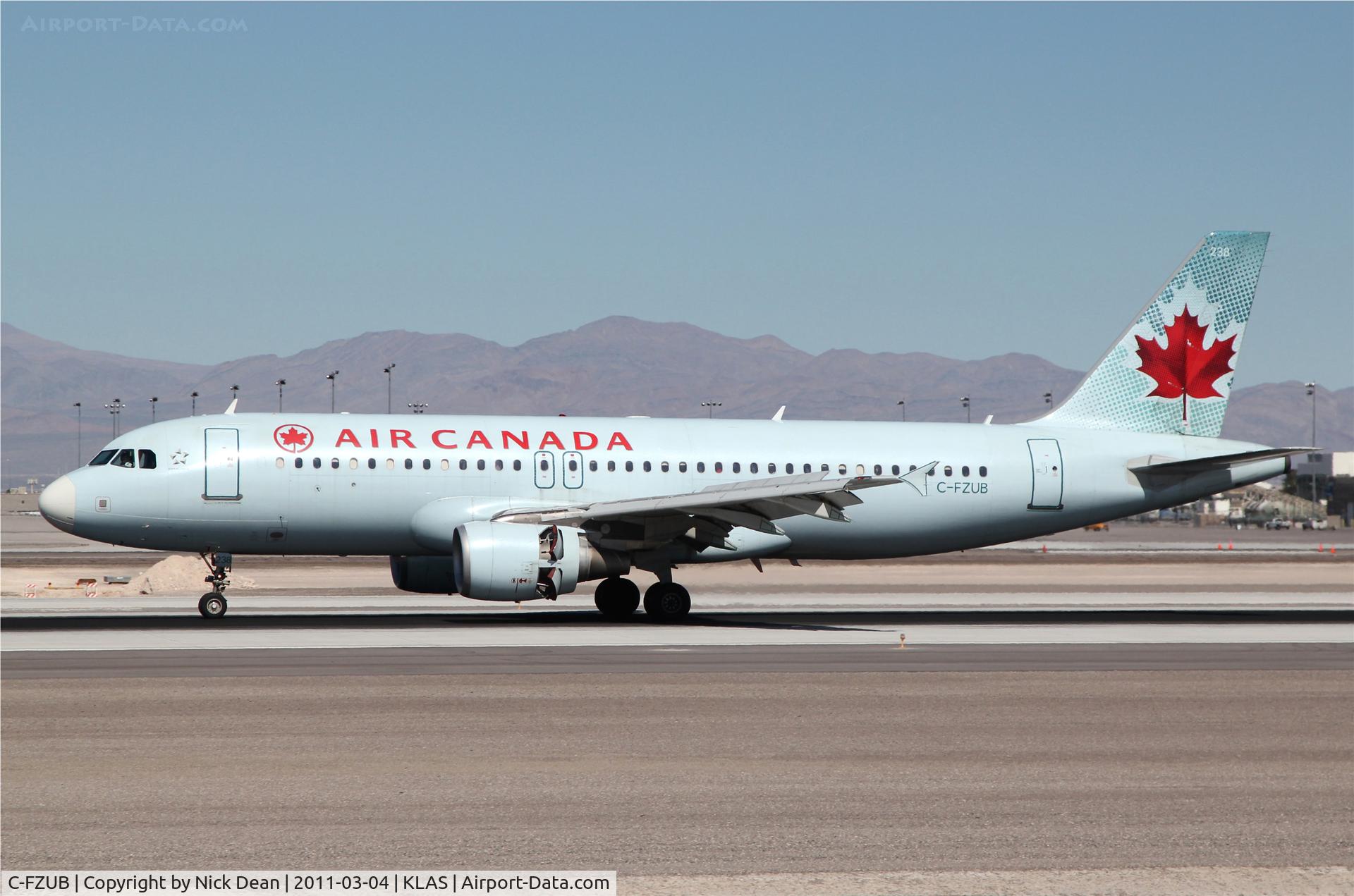 C-FZUB, 2003 Airbus A320-214 C/N 1940, KLAS
