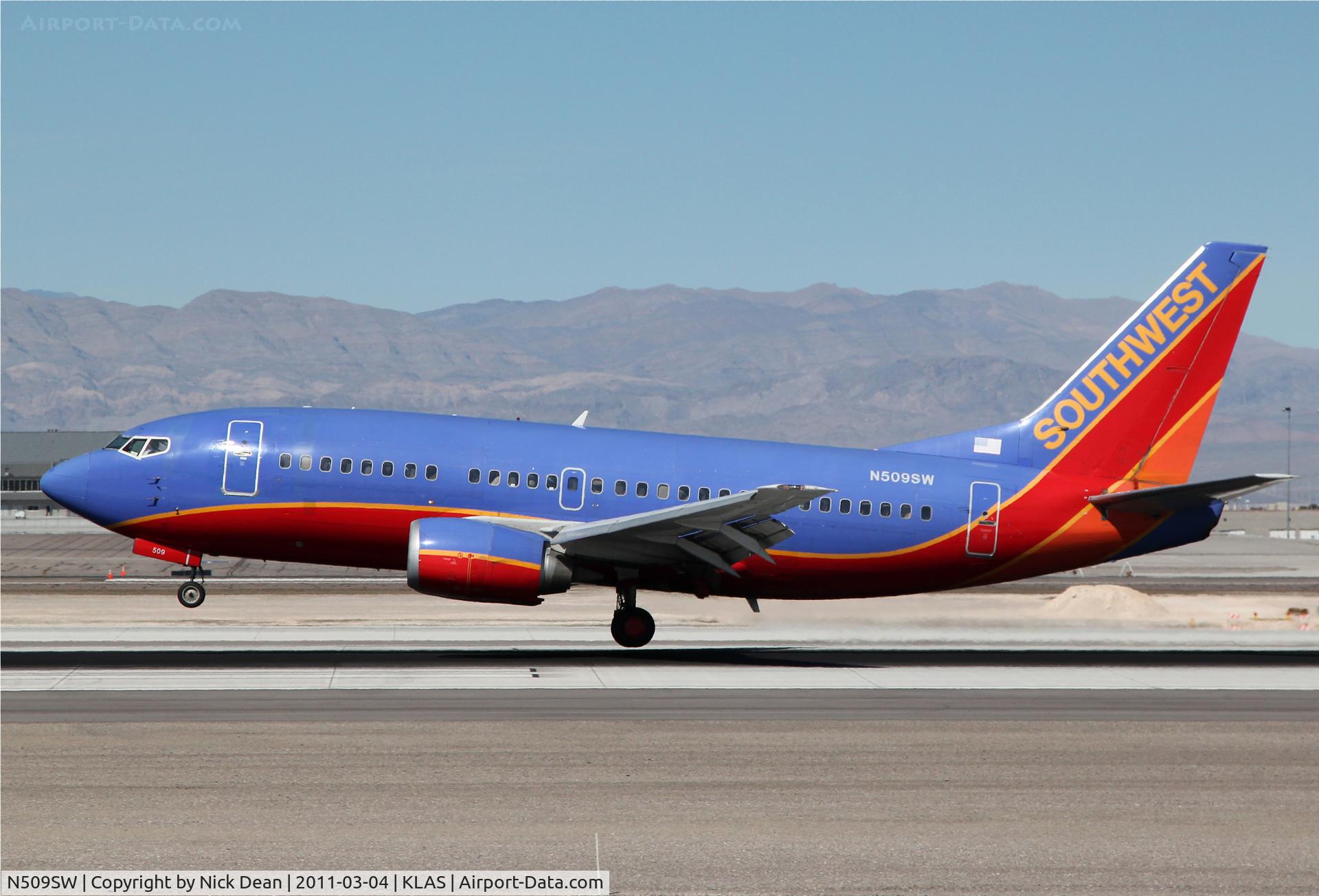 N509SW, 1990 Boeing 737-5H4 C/N 24186, KLAS