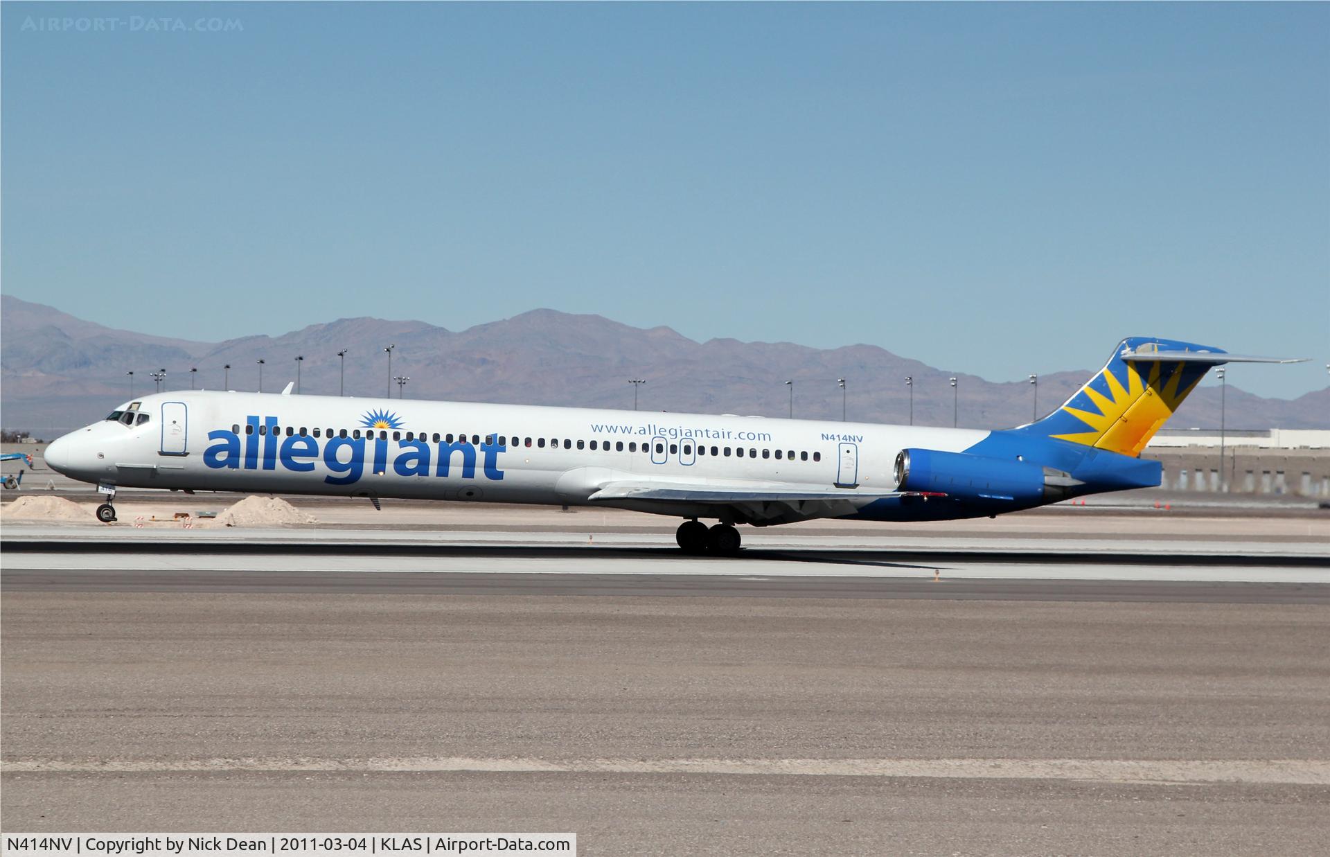 N414NV, 1989 McDonnell Douglas MD-88 C/N 49766, KLAS