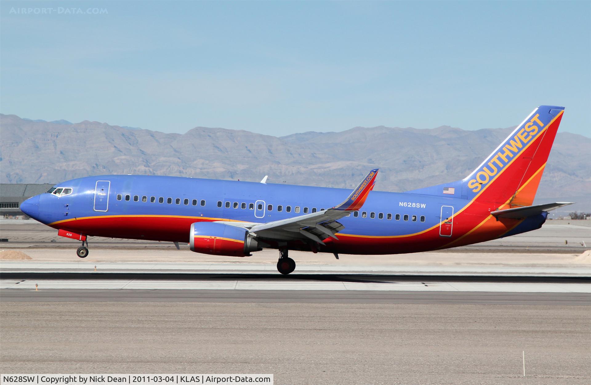 N628SW, 1996 Boeing 737-3H4 C/N 27703, KLAS