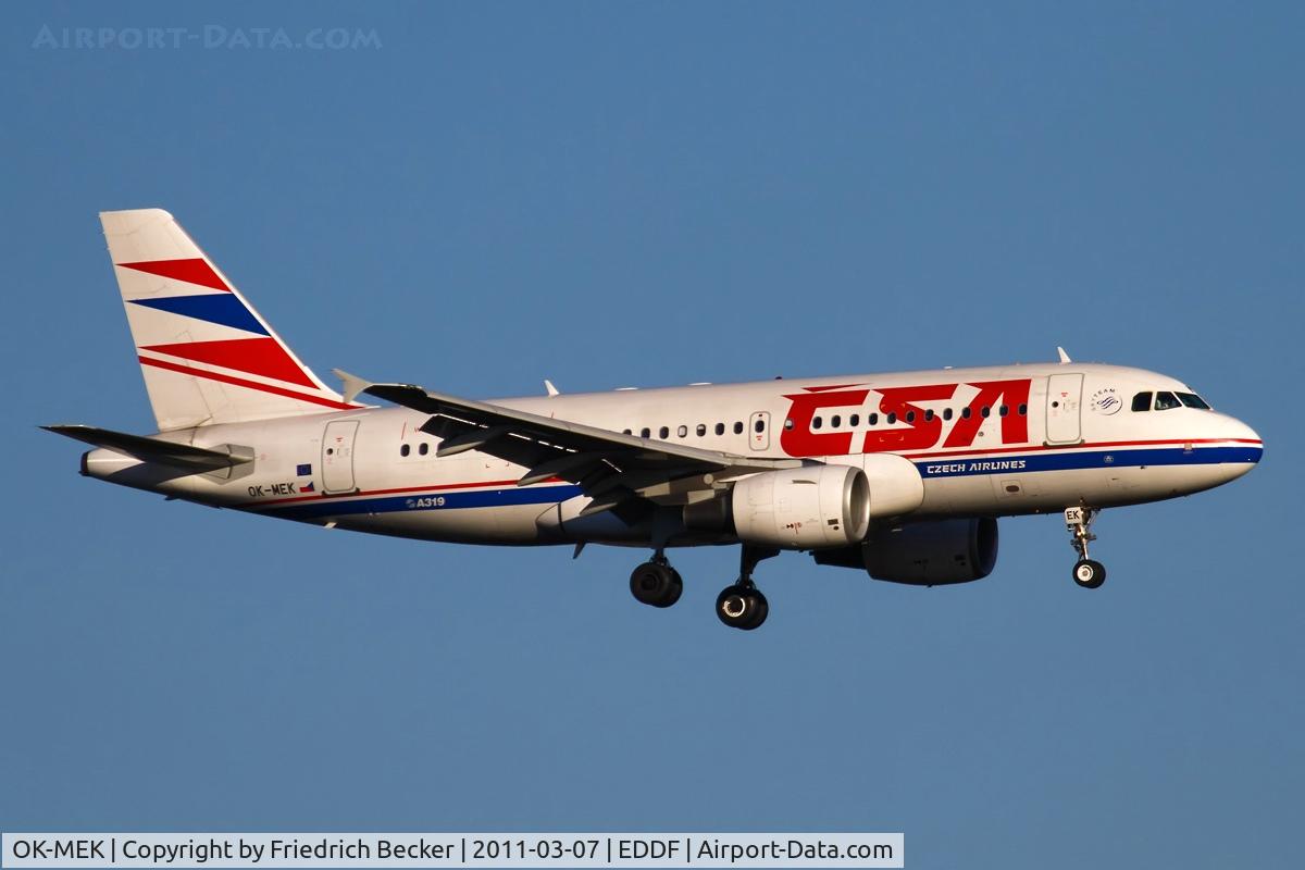 OK-MEK, 2007 Airbus A319-112 C/N 3043, on final