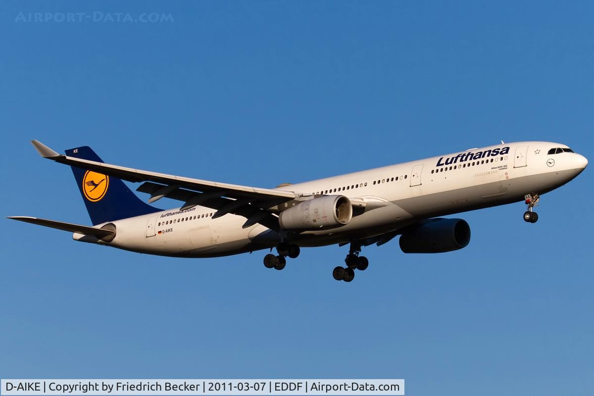 D-AIKE, 2004 Airbus A330-343X C/N 636, on final