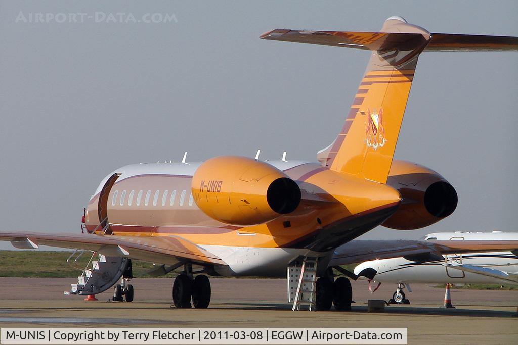M-UNIS, 2010 Bombardier BD-700-1A10 Global Express XRS C/N 9371, 2010 Bombardier BD-700 Global Express XRS, c/n: 9371 at Luton