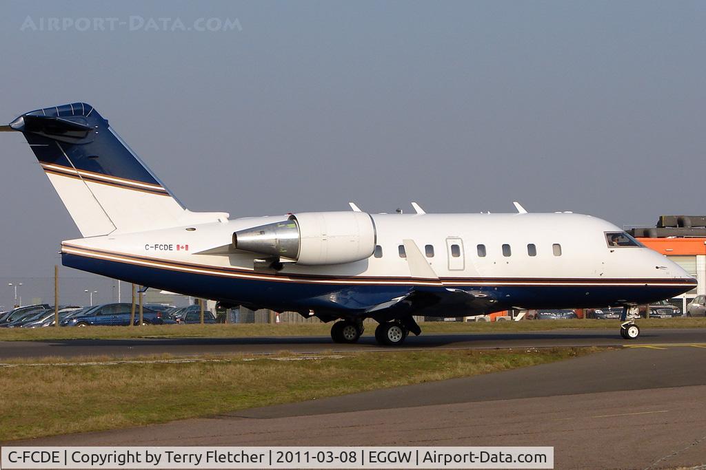 C-FCDE, 1998 Bombardier Challenger 604 (CL-600-2B16) C/N 5392, Canadian registered 1998 Bombardier CL-600-2B16, c/n: 5392 at Luton