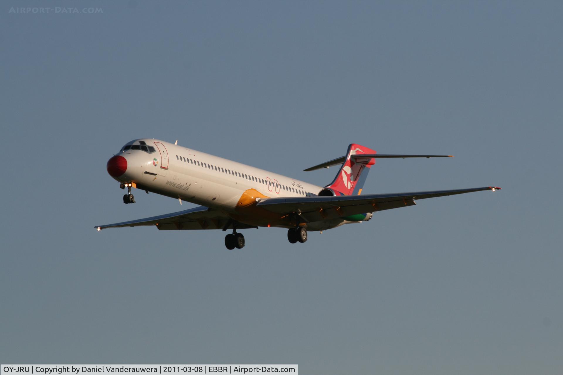 OY-JRU, 1987 McDonnell Douglas MD-87 (DC-9-87) C/N 49403, Arrival of flight KF801 to RWY 25L
