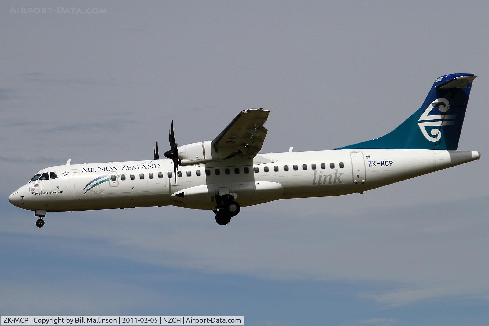ZK-MCP, 2000 ATR 72-212A C/N 630, finals to 02