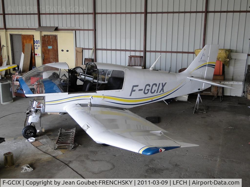 F-GCIX, Robin DR-400-120 C/N 1480, en maintenance