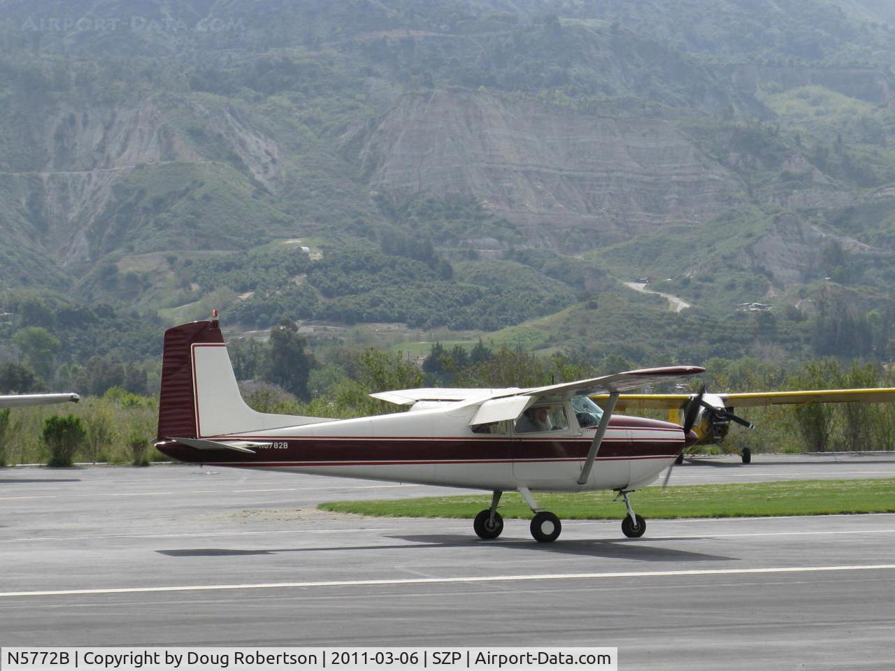 N5772B, 1956 Cessna 182 Skylane C/N 33772, 1956 Cessna 182B SKYLANE, Continental O-470-S 230 Hp, landing roll Rwy 22