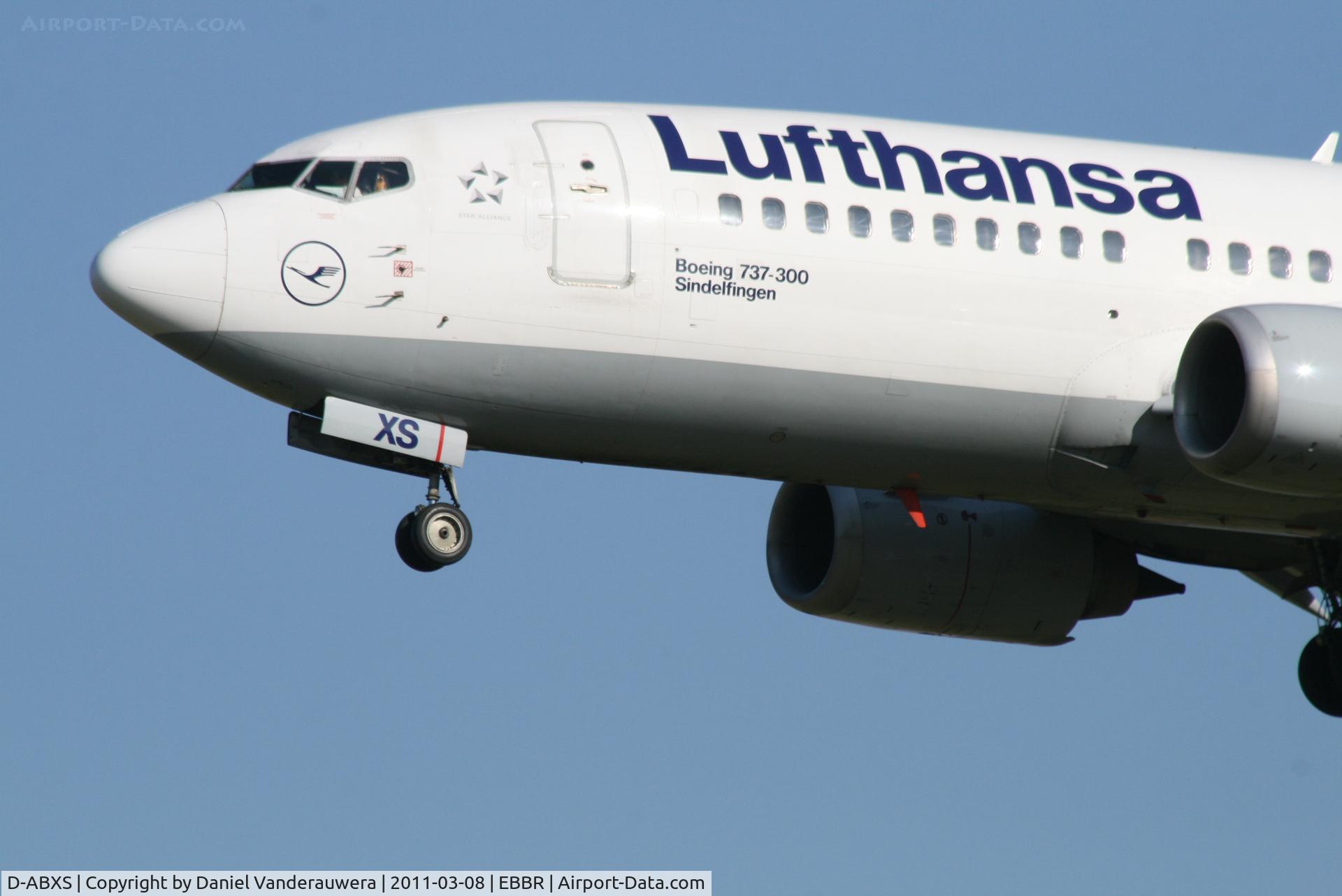 D-ABXS, 1988 Boeing 737-330 C/N 24280, Arrival of flight LH1008 to RWY 25L