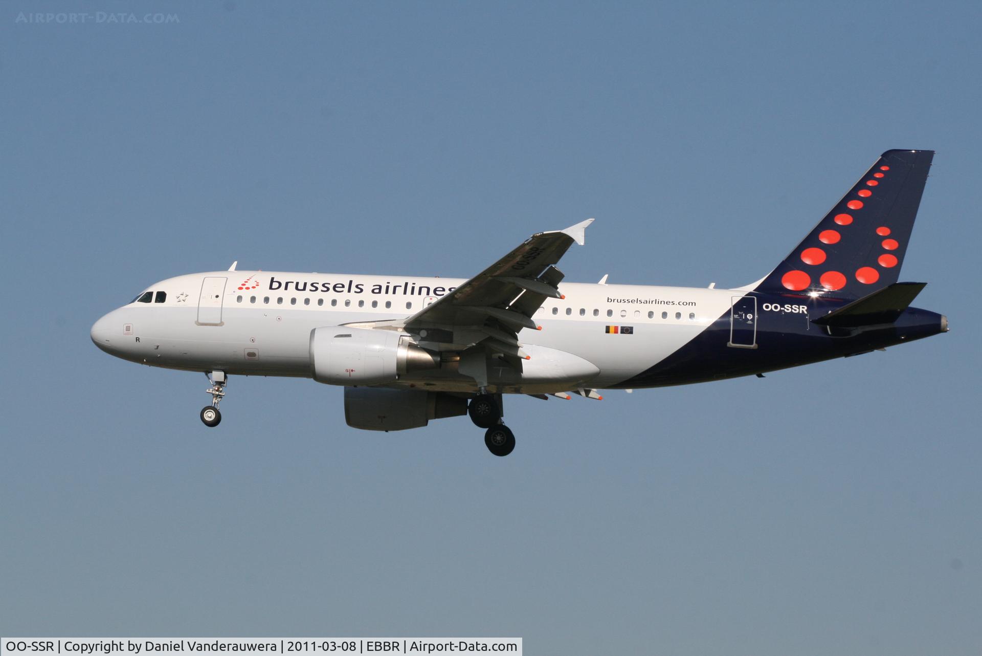 OO-SSR, 2010 Airbus A319-112 C/N 4275, Flight SN2902 is descending to RWY 25L