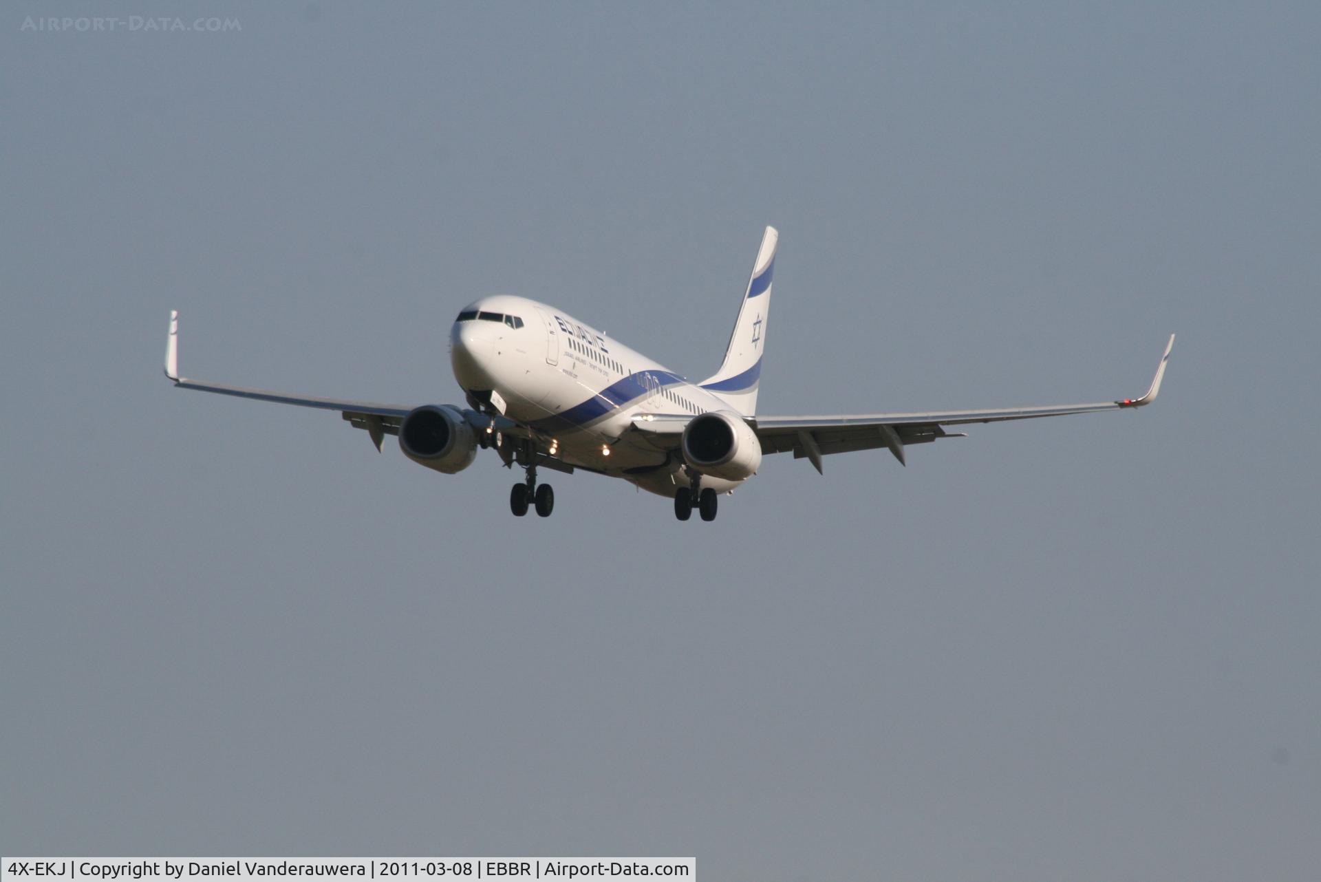 4X-EKJ, 2009 Boeing 737-85P C/N 35486, Arrival of flight LY331 to RWY 25L