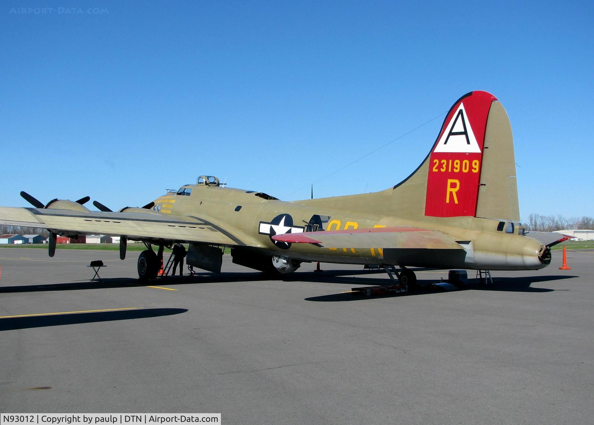 N93012, 1944 Boeing B-17G-30-BO Flying Fortress C/N 32264, At Downtown Shreveport.