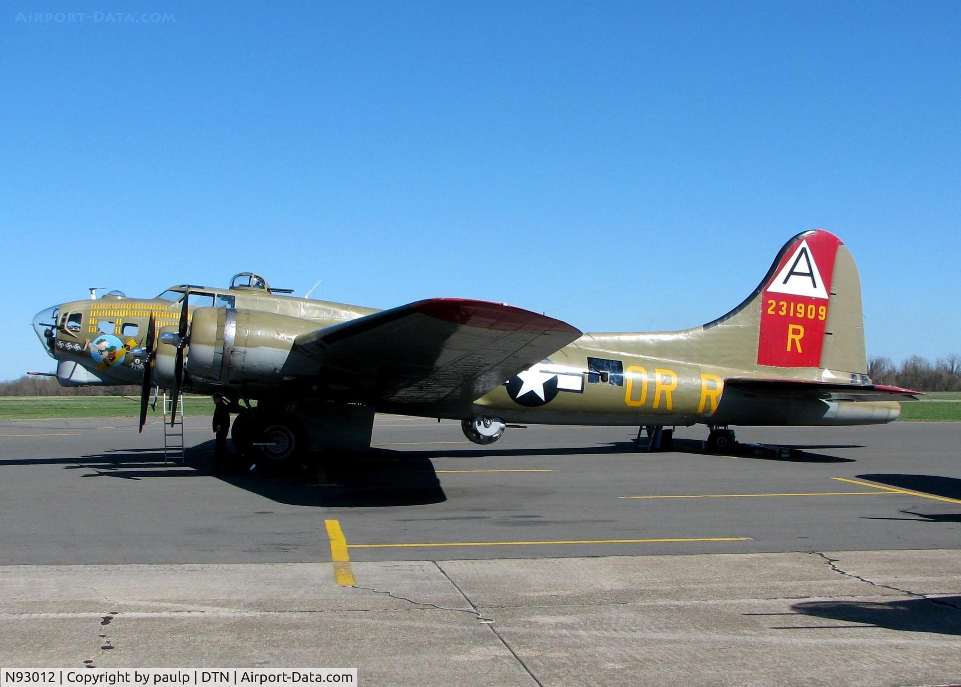 N93012, 1944 Boeing B-17G-30-BO Flying Fortress C/N 32264, At Downtown Shreveport.