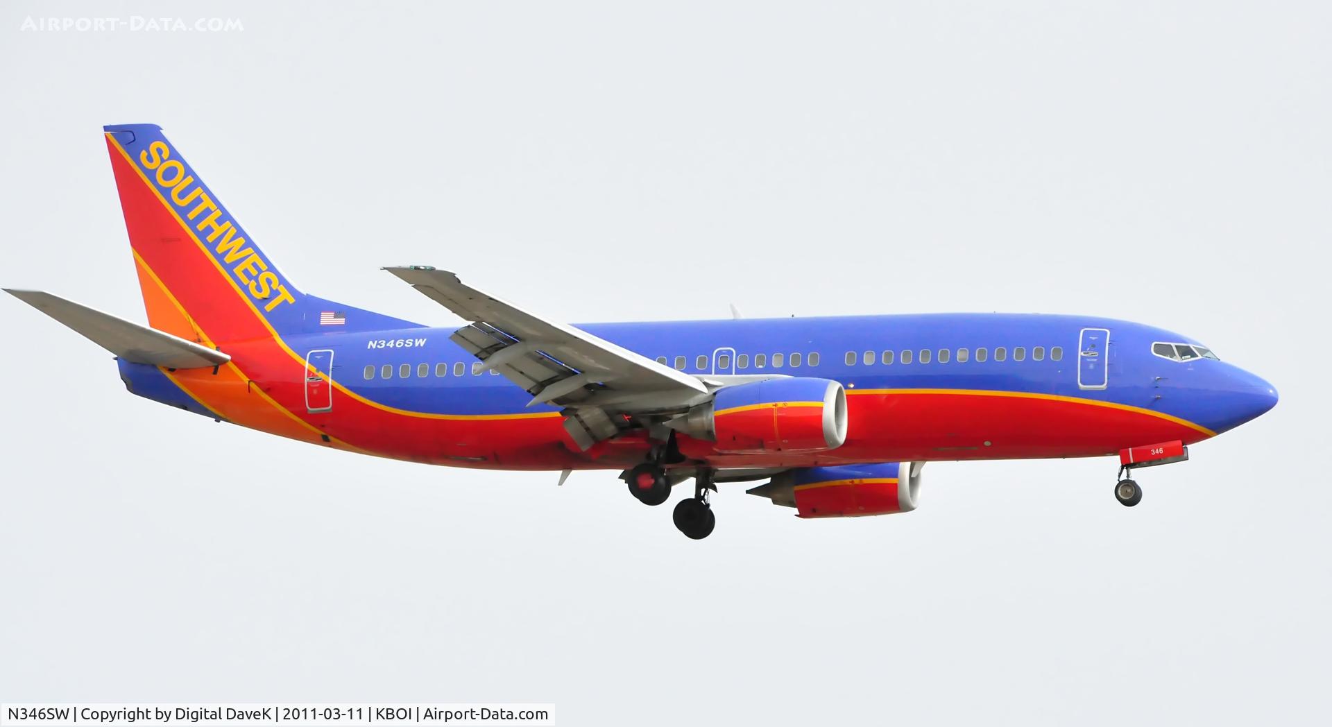 N346SW, 1989 Boeing 737-3H4 C/N 24153, Approach @ KBOI