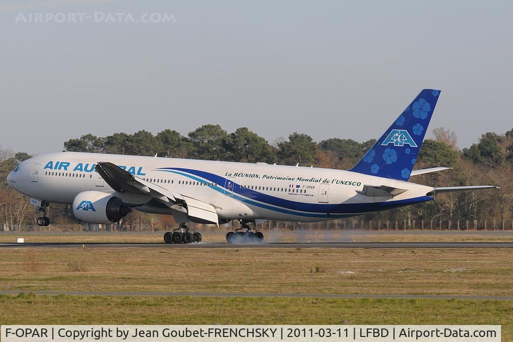 F-OPAR, 1999 Boeing 777-2Q8/ER C/N 29908, landing 05