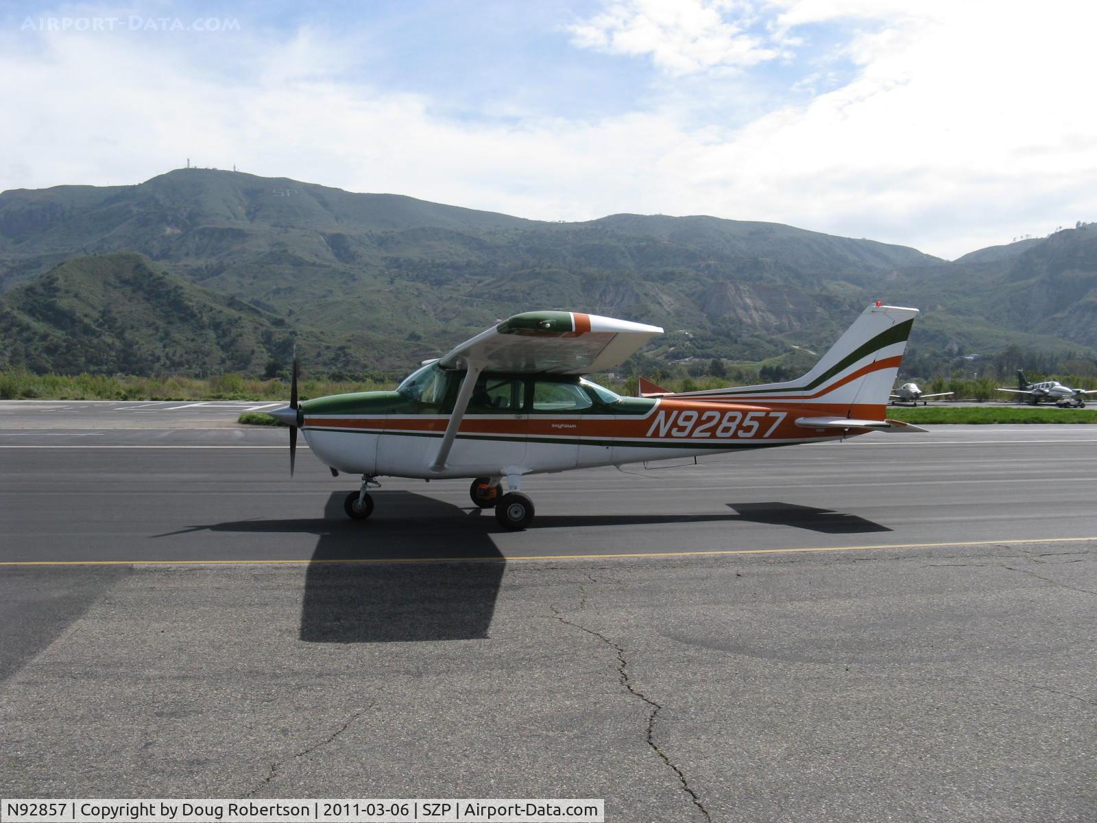 N92857, 1973 Cessna 172M C/N 17261635, 1973 Cessna 172M SKYHAWK, Lycoming O-320-E2D 150 Hp, taxi