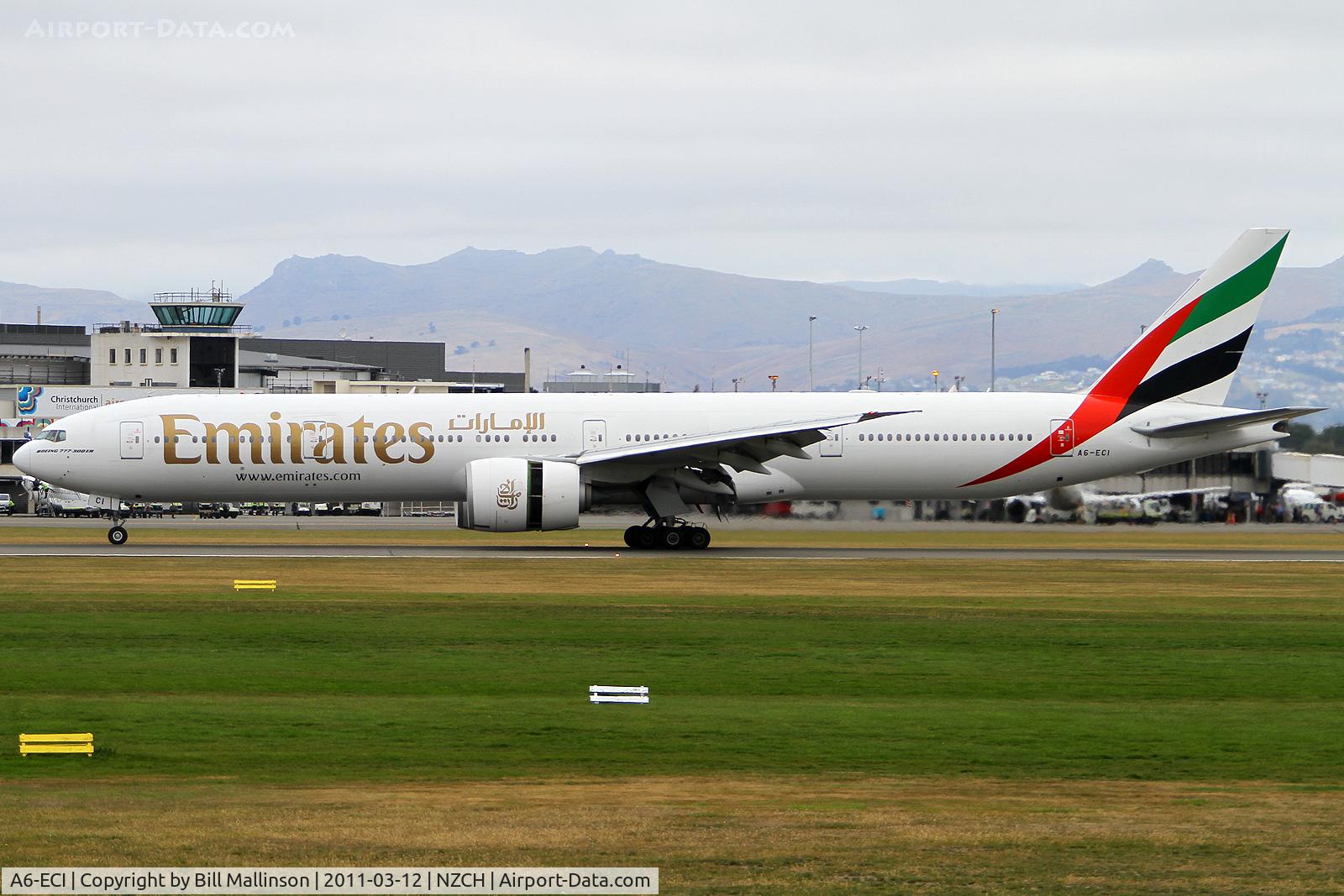 A6-ECI, 2008 Boeing 777-31H/ER C/N 35580, must be sunnier in DBX !