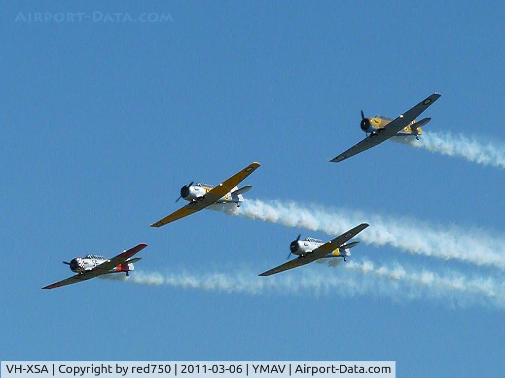 VH-XSA, 1944 North American SNJ-4 Texan C/N 88-09857, Harvard formation team the Southern Knights performing at the Avalon Air Show 2011