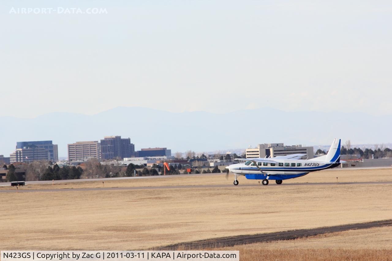 N423GS, 2008 Cessna 208B Grand Caravan C/N 208B2048, Holding short of 35R