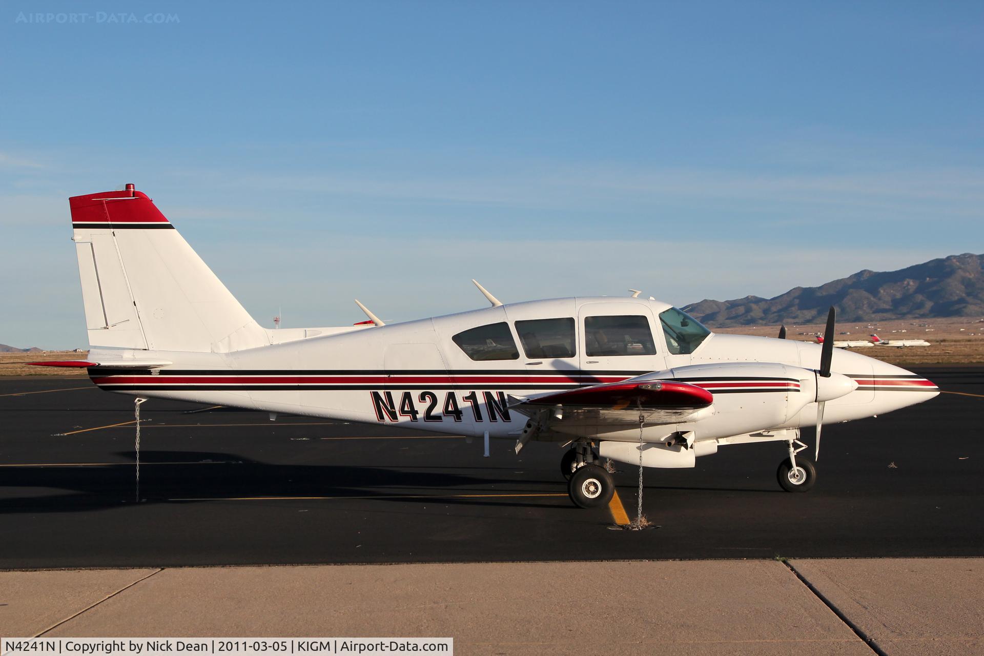 N4241N, Piper PA-E23-250 C/N 27-3489, KIGM