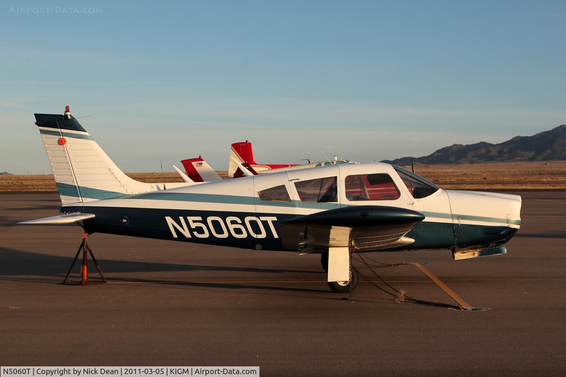 N5060T, 1972 Piper PA-28R-200 C/N 28R-7235187, KIGM