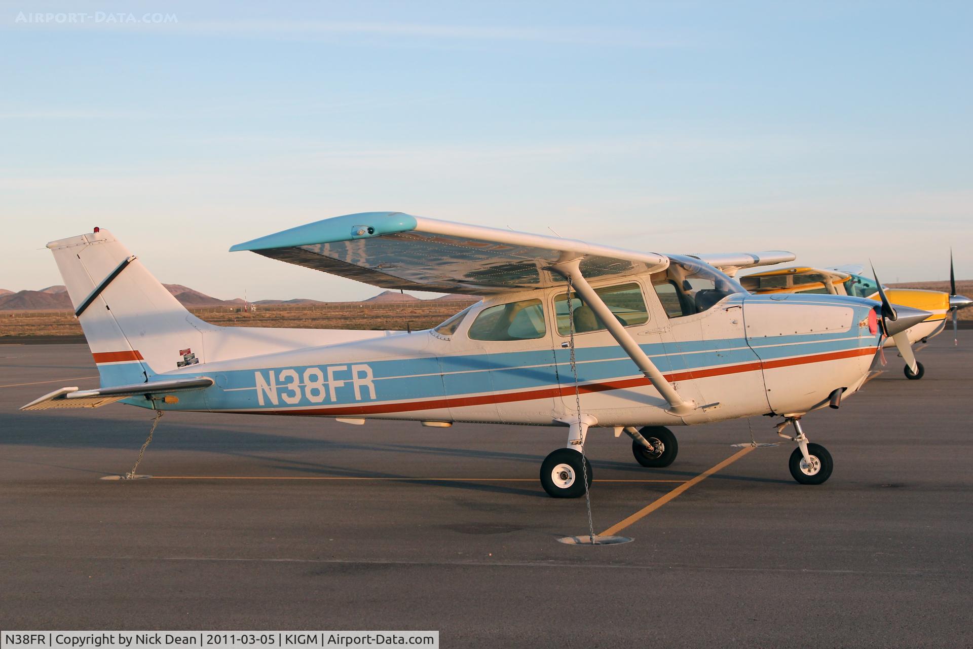 N38FR, 1978 Cessna 172N C/N 17270698, KIGM