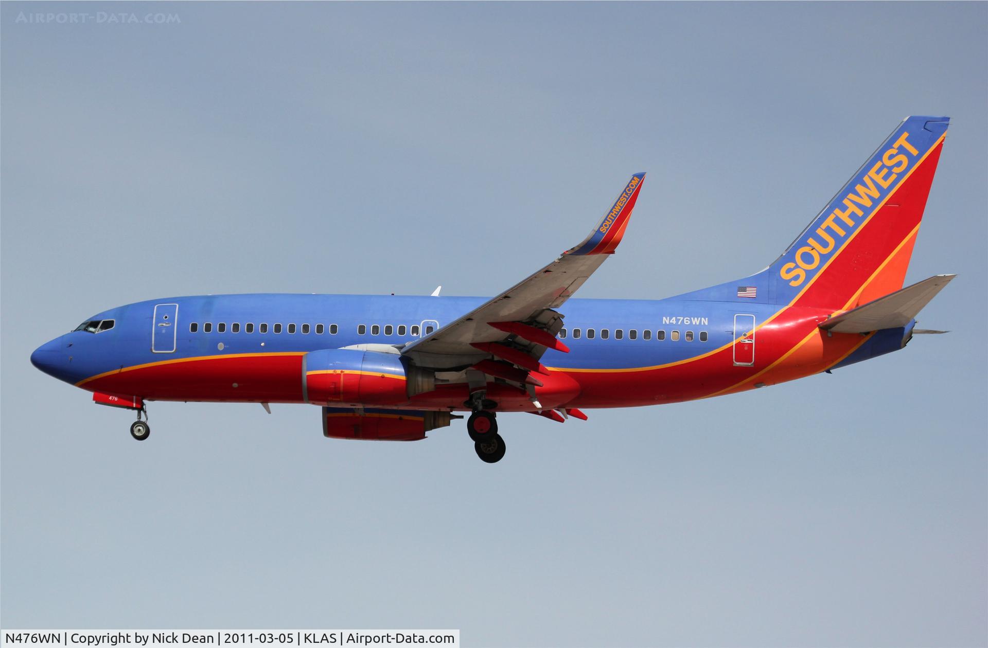 N476WN, 2004 Boeing 737-7H4 C/N 32475, KLAS