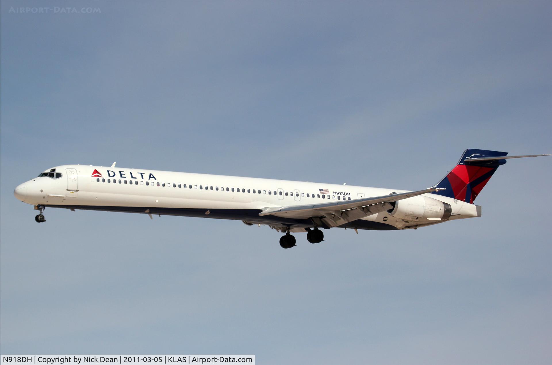 N918DH, 1997 McDonnell Douglas MD-90-30 C/N 53576, KLAS